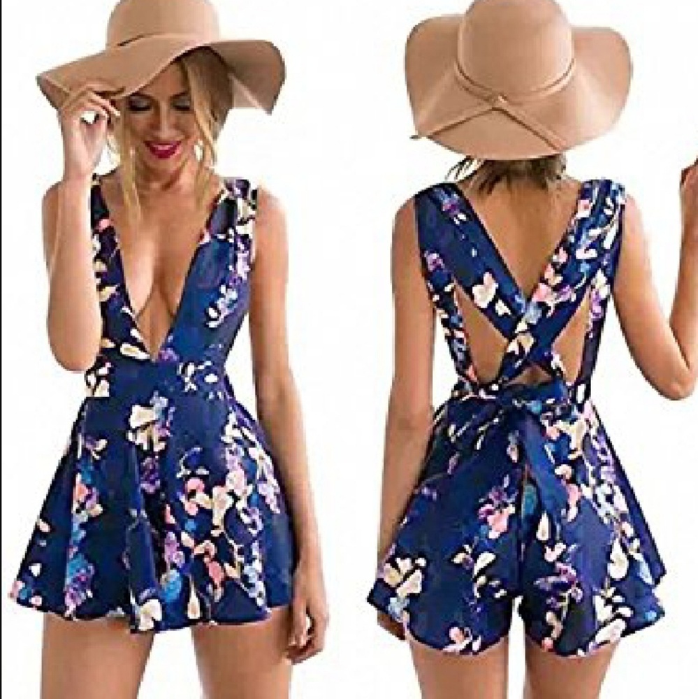 Floral Print Halter V Neck Back Cross Straps Short